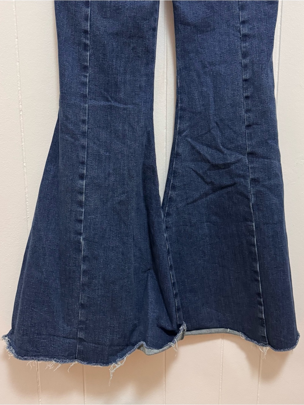 WE THE FREE CRVY Size 29 Super High-Rise Lace-Up Flare Raw Hem Stretch Jeans - Picture 10 of 10